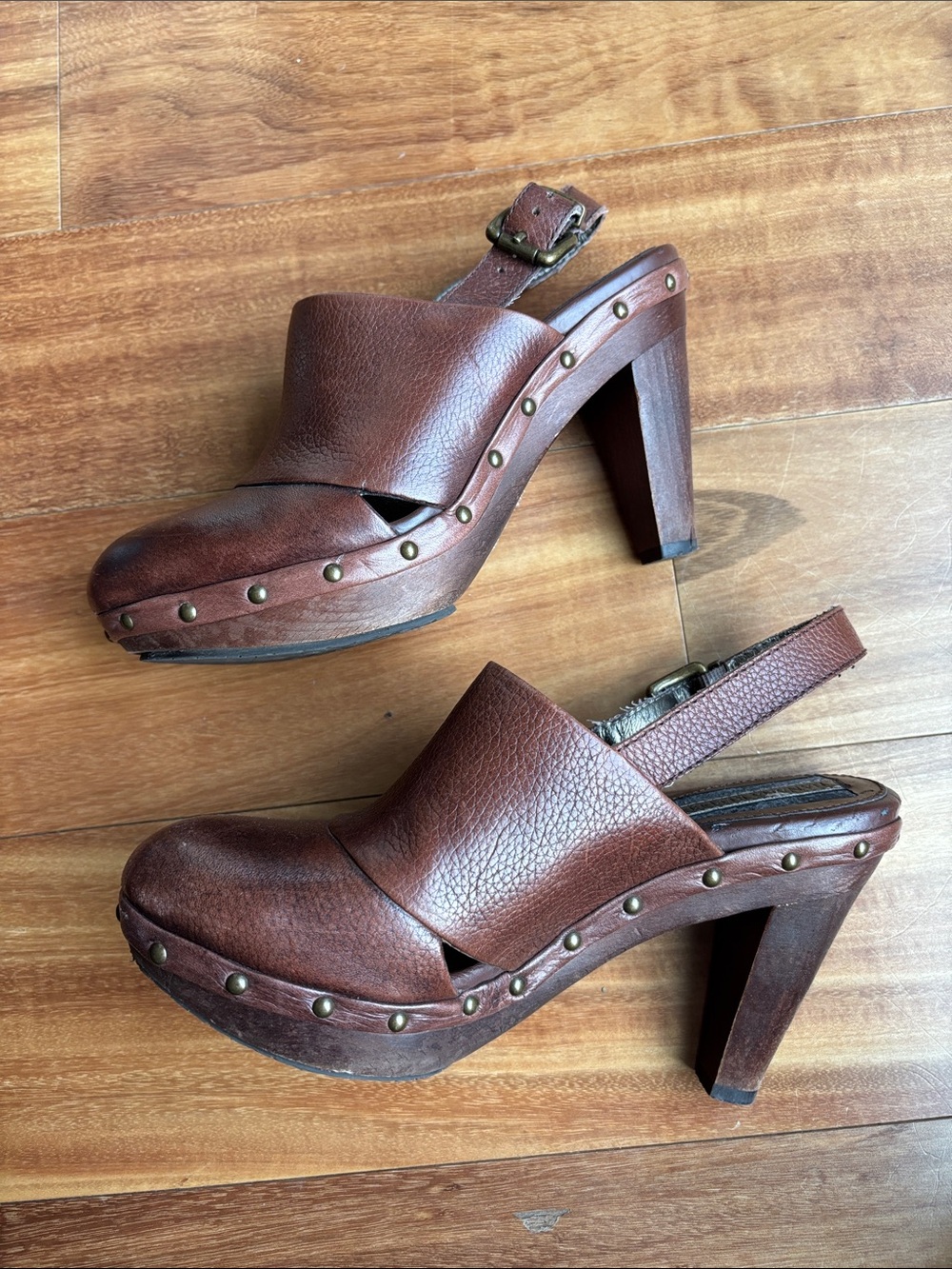 Banana Republic leather platforms